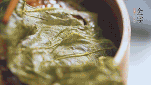 出鍋后撒上蔥花就可以啦。