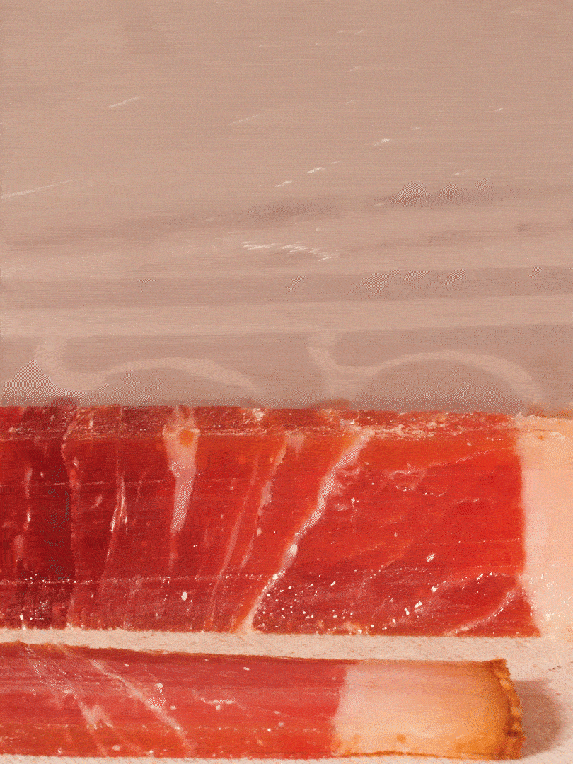 金字火腿切片，溫水浸泡5分鐘