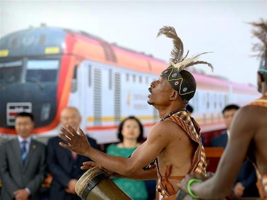 “中國(guó)造”蒙內(nèi)鐵路迎來一周歲生日
